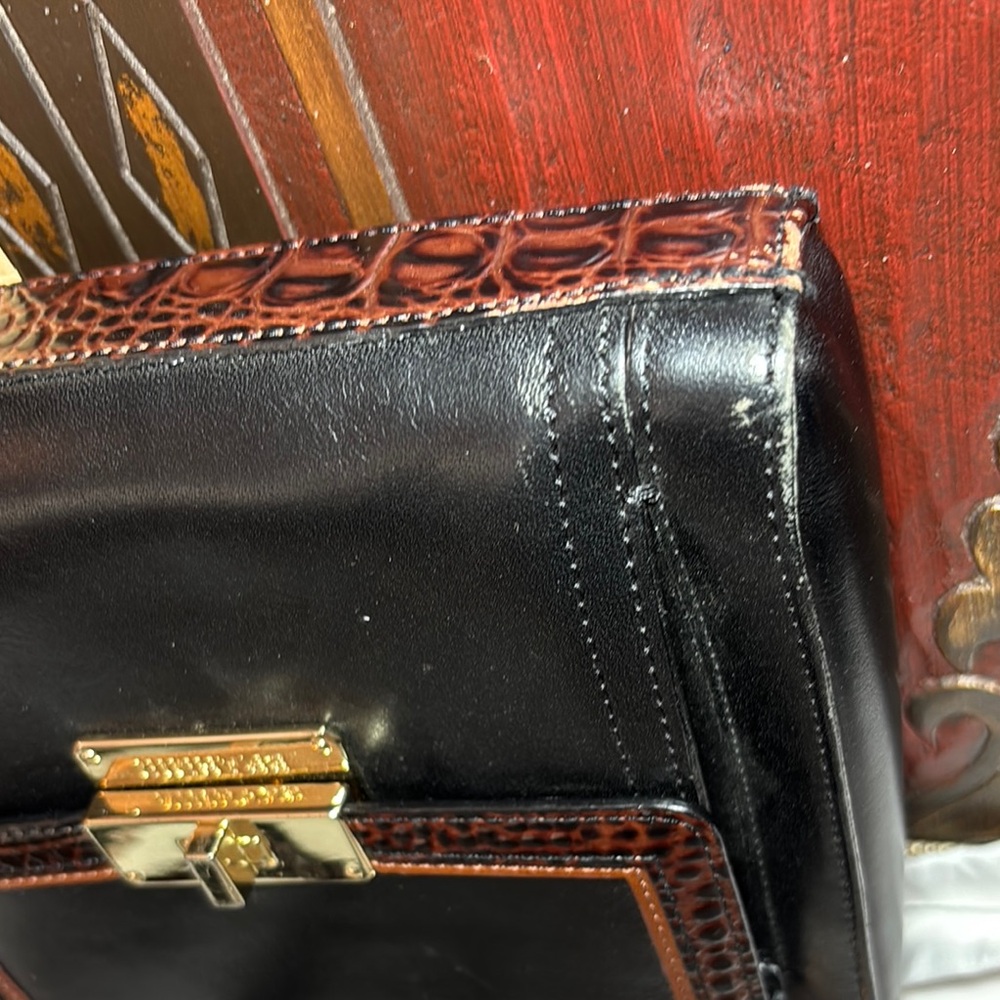Brahmin Crossbody Bag Black Brown Tan Leather Gold Accents 8”Lx7”Hx1.5”D VGVC - Picture 14 of 17